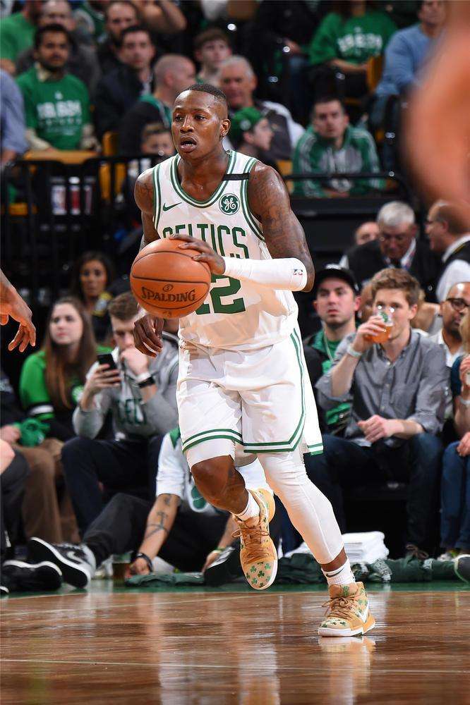 创造佳绩奠 创造佳绩奠