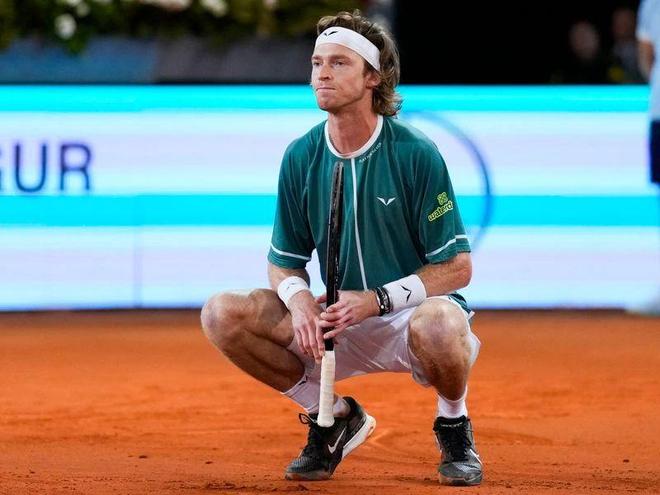 进攻来避免 进攻来避免