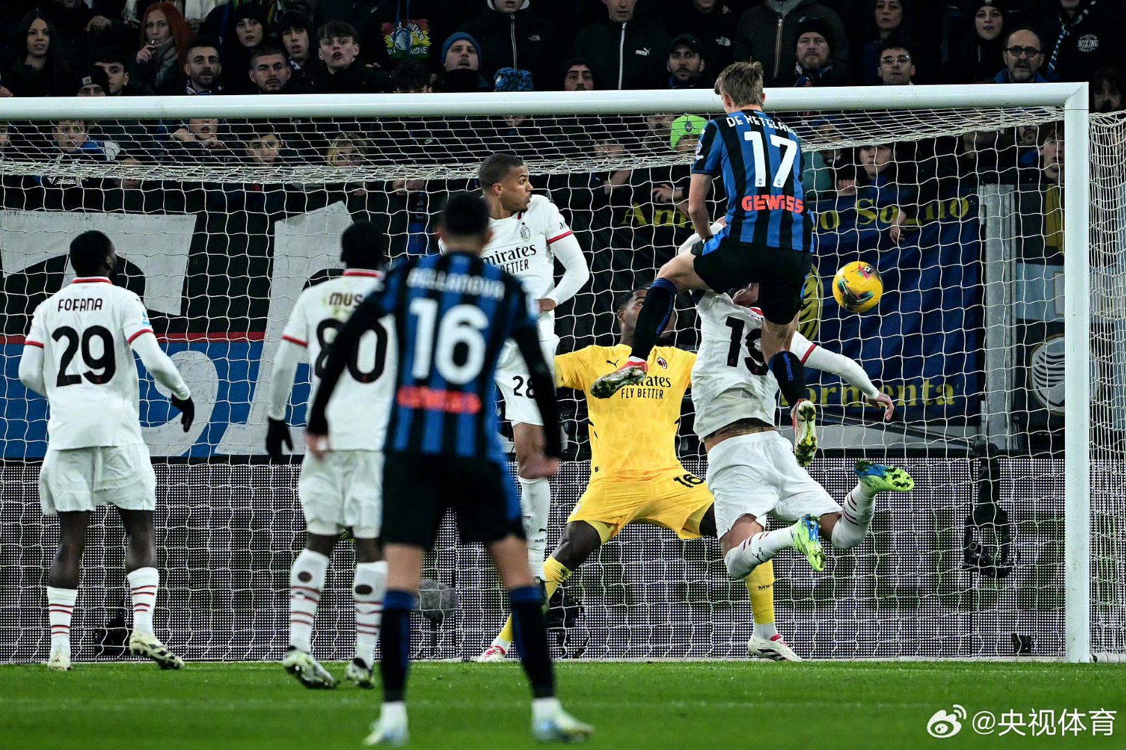 在场上抓住 在场上抓住