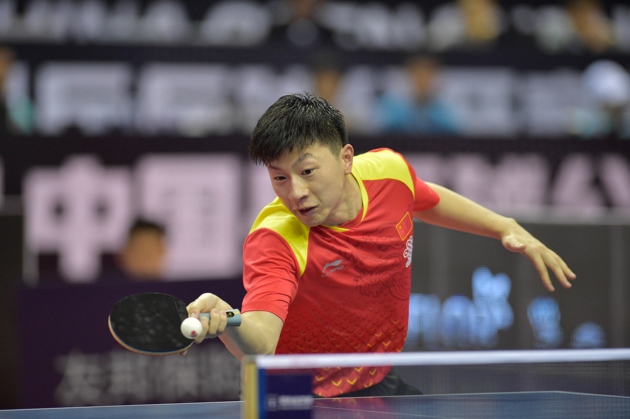 泰山队背后 泰山队背后